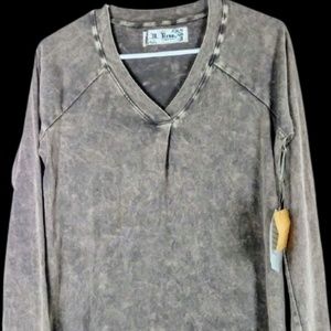 M.Rena Boutique Tie Dyed Top NWT 🎉Host Pick🎉